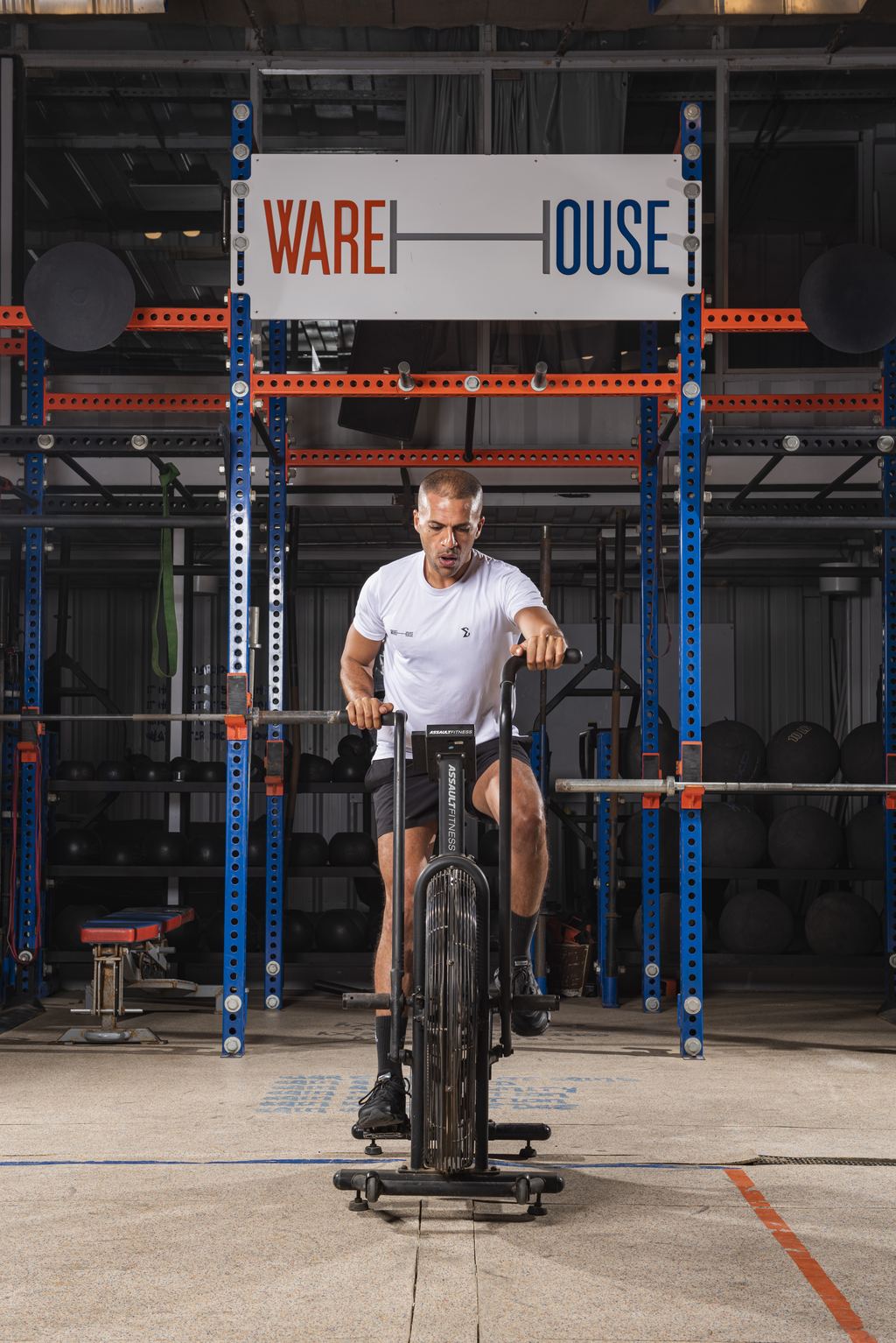 Member on the air bike